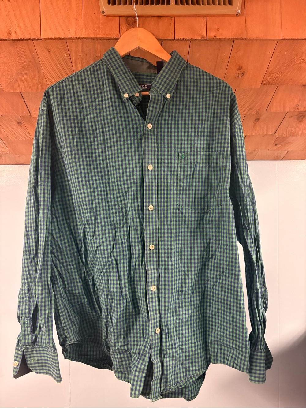 IZOD Men's Button-Down Shirt